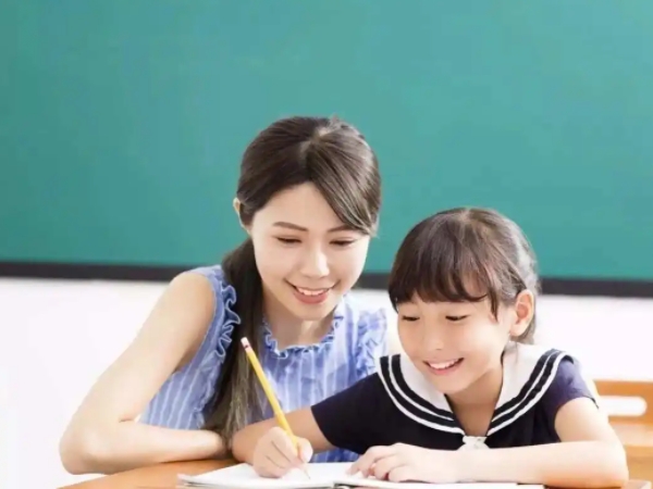 安芯微校云：孩子街头耍赖 看海外父母另类处理法